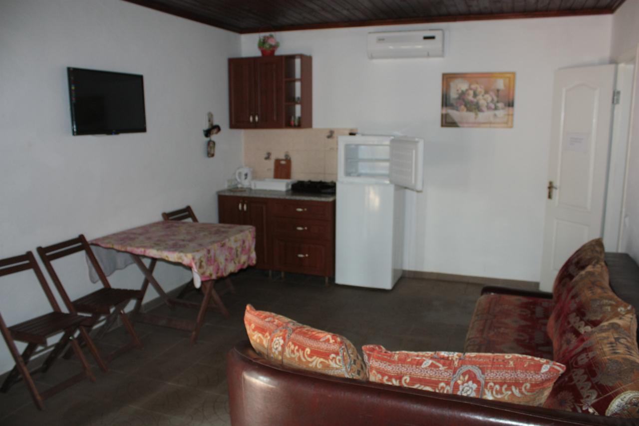 Akvitaniya Mini-Hotel Zatoka Kültér fotó